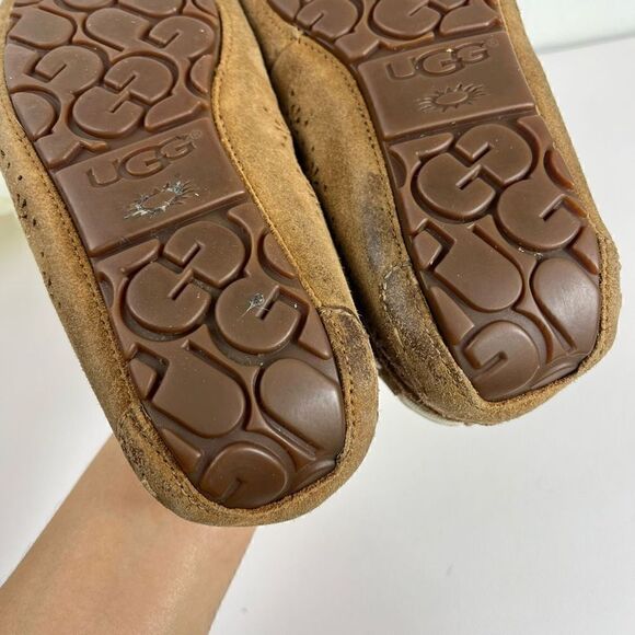 Ugg Womens Moccasin Slippers size 5 - Picture 10 of 12